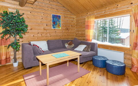 Hevonkuusi: Hout, Verblijf, Interieur Ontwerp, Huis, Meubilair, Blokhut, Plafond, Beits, Hardwood, Woonkamer