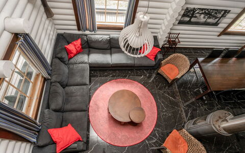 Villa Assi: Meubilair, Interieur Ontwerp, Hout, Flooring, Verdieping, Verlichting, Appartement, Woonkamer, Plafond, Huis
