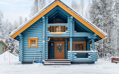 Linnanhelmi (Ent. Metsäpeura): Hout, Sneeuw, Winter, Verblijf, Freezing, Huis, Blokhut, Lariks, Siding