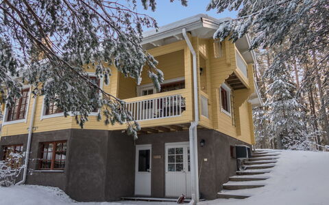 Vaarapirtti Tähti: Hout, Huis, Sneeuw, Verblijf, Huis, Winter, Dak, Freezing, Siding, Helling