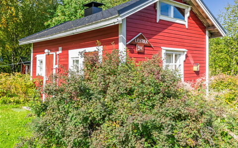 Lehtola: Hout, Siding, Verblijf, Huis, Huis, Plank, Garden Gebouwen, Blokhut, Hardwood, Veranda