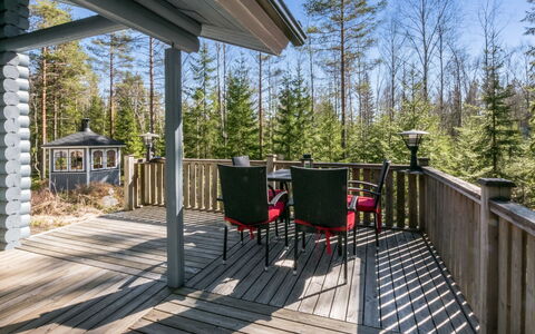 Kiimalammi: Hout, Veranda, Dek, Huis, Hardwood, Plank, Verblijf, Buitenmeubels, Schaduw, Houten Vloer