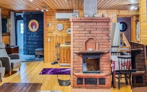 Minervahovi: Hout, Kamer, Verblijf, Beits, Hardwood, Blokhut, Haard, Woonkamer, Timmerhout, Plank