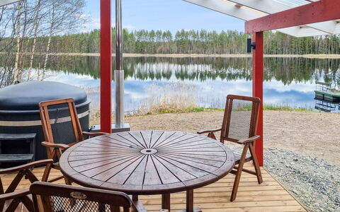 Minervahovi: Hout, Meubilair, Buitenmeubels, Buitentafel, Schaduw, Stoel, Dek, Veranda, Hardwood, Beits