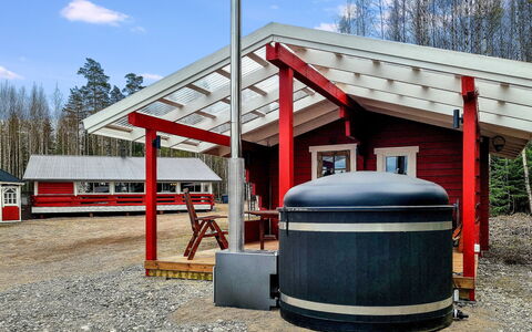 Minervahovi: Hout, Dak, Schuur, Verblijf, Schaduw, Blokhut, Siding, Garden Gebouwen, Outdoor Structuur, Hut