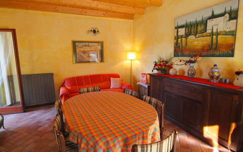 Casa Mulino: Kamer, Meubilair, Eigendom, Gebouw, Interieur Ontwerp, Slaapkamer, Plafond, Onroerend Goed, Tafel, Bed