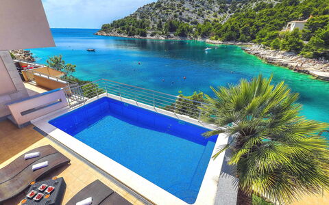 Villa Silvana: Eigendom, Zwembad, Azure, Natuurlijk Landschap, Vakantie, Baai, Toevlucht, Onroerend Goed, Caribbean, Huis