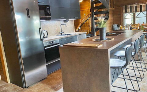 Tahkonbalju: Meubilair, Flooring, Interieur Ontwerp, Keuken, Verdieping, Hout, Stoel, Countertop, Houten Vloer, Keuken En Eettafel