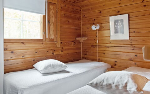 Lahdenpohja, Vaikon Loma 7: Hout, Plafond, Interieur Ontwerp, Flooring, Verdieping, Slaapkamer, Bed, Huis, Meubilair, Kamer