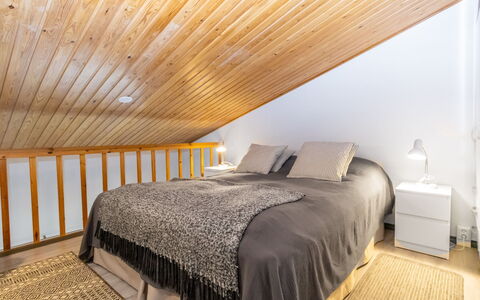 Kyllinilo: Interieur Ontwerp, Meubilair, Bed, Flooring, Verdieping, Slaapkamer, Hout, Plafond, Houten Vloer, Kamer