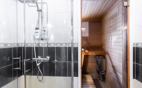 Kyllinilo: Flooring, Loodgieterswerkinrichting, Verdieping, Douche, Badkamer, Douchekop, Loodgieter, Interieur Ontwerp, Deur Van De Douche, Tegel