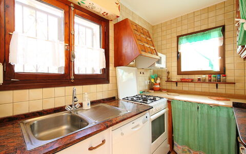 El Nido de Luisa: Eigendom, Kamer, Countertop, Keuken, Wastafel, Cabinetry, Meubilair, Groen, Gebouw, Interieur Ontwerp