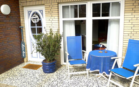 Norddeich 110: Blauw, Eigendom, Huis, Kamer, Gebouw, Huis, Onroerend Goed, Muur, Meubilair, Backyard