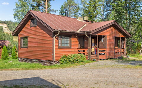 Villa Illi: Hout, Huis, Verblijf, Huis, Dak, Siding, Landelijk Gebied, Land Lot, Blokhut