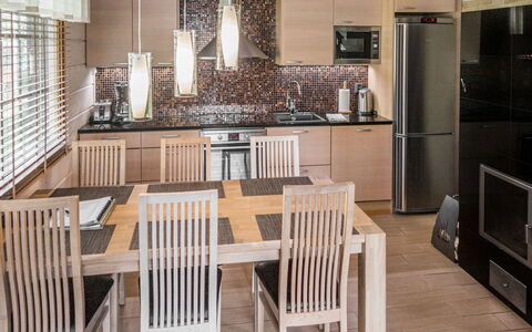 Villa Illi: Meubilair, Interieur Ontwerp, Flooring, Hout, Stoel, Keuken, Verdieping, Plafond, Lichte Inrichting, Verlichting