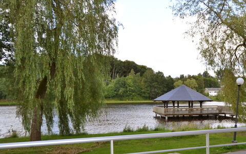 Les Terrasses du Lac: Boom, Natuurlijk Landschap, Waterweg, Vijver, Bank, Water, Rivier, Meer, Kanaal