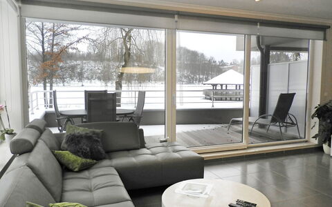 Les Terrasses du Lac: Meubilair, Woonkamer, Kamer, Eigendom, Interieur Ontwerp, Gebouw, Bankstel, Huis, Schaduw, Koffietafel