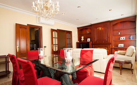 Pg Gracia - Valencia: Kamer, Eigendom, Interieur Ontwerp, Meubilair, Eetkamer, Gebouw, Woonkamer, Tafel, Plafond, Onroerend Goed