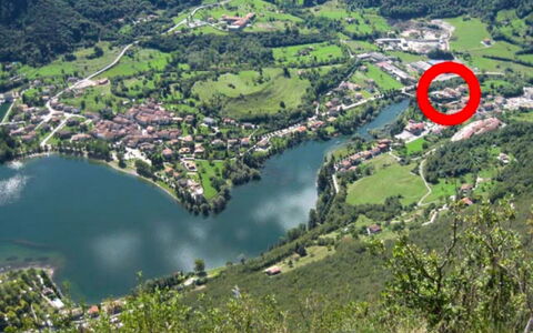 Lago D'Idro 100: Water, Fabriek, Watervoorraden, Natuurlijk Landschap, Hoogland, Meer, Waterloop, Boom, Bank