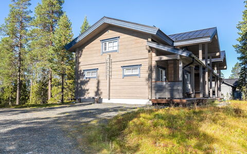 Rukan Villa Lux a: Sneeuw, Hout, Winter, Verblijf, Huis, Dak, Huis, Freezing, Blokhut, Takje
