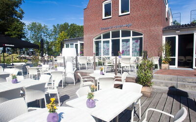 Halfweg 200: Eigendom, Huis, Gebouw, Huis, Onroerend Goed, Patio, Backyard, Werf, Restaurant, Interieur Ontwerp