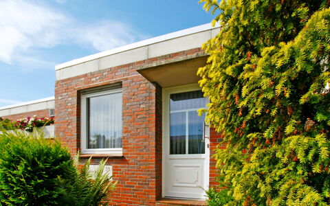 Sonnenschein: Wolk, Fabriek, Gebouw, Lucht, Eigendom, Venster, Blad, Huis, Vegetation