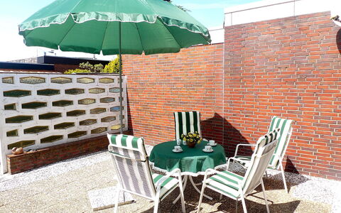 Sonnenschein: Paraplu, Eigendom, Meubilair, Tafel, Onroerend Goed, Steen, Gebouw, Modeaccessoire, Kamer, Patio