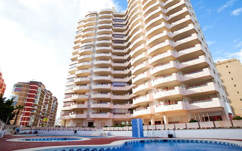Calpe Calp 867: Gebouw, Condominium, Eigendom, Grootstedelijk Gebied, Appartement, Onroerend Goed, Gemengd Gebruik, Blok Van De Toren, Architectuur, Menselijke Nederzetting