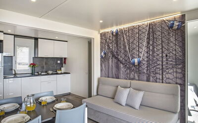 Bi Village 200.61: Kamer, Eigendom, Meubilair, Interieur Ontwerp, Gebouw, Woonkamer, Geel, Muur, Huis, Onroerend Goed