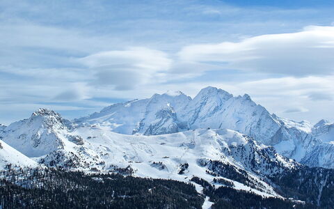 Canazei 200: Wolk, Lucht, Berg, Sneeuw, Natuurlijk Landschap, Helling, Hoogland, Glacial Landform, Ijskap, Landschap