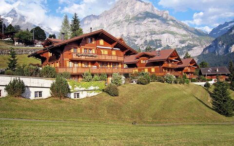 Chalet Cortina: Bergachtig Landvormen, Berg, Bergketen, Natuurlijk Landschap, Bergdorp, Natuur, Heuvel Station, Alpen, Lucht, Eigendom