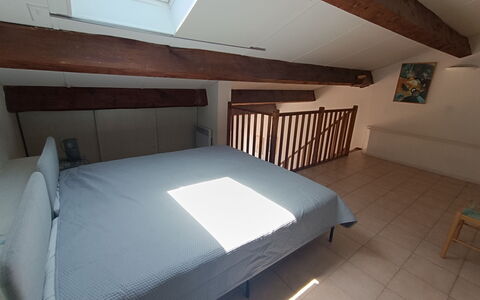 Fréjus 565: Hout, Meubilair, Slaapkamer, Interieur Ontwerp, Verdieping, Flooring, Bed, Kamer, Appartement, Bedding