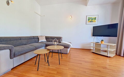 Trogir Slatine 166: Zwembad, Bergketen, Eco Hotel, Toevlucht, Landgoed, Vallei, Villa, Landscaping, Badplaats, Backyard