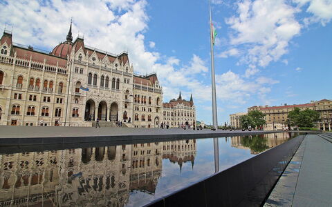 Prater: Reflectie, Water, Lucht, Waterweg, Landmark, Architectuur,  Dorf\, Gebouw, Stad, Kanaal