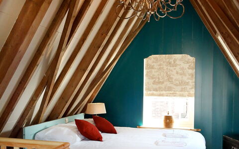 Voc-Huys: Kamer, Slaapkamer, Meubilair, Interieur Ontwerp, Eigendom, Bed, Gordijn, Plafond, Suite, Muur