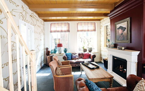 Voc-Huys: Kamer, Woonkamer, Interieur Ontwerp, Meubilair, Eigendom, Gebouw, Plafond, Huis, Huis, Tafel