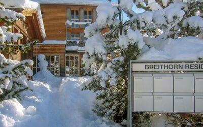 Wengen 11: Sneeuw, Gebouw, Dag, Eigendom, Venster, Fabriek, Licht, Natuur, Afdeling, Takje