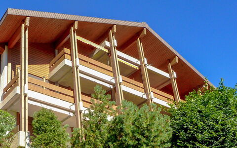 Krokus Apt.t: Lucht, Fabriek, Gebouw, Schaduw, Hout, Facade, Siding, Verblijf, Huis, Vrije Tijd