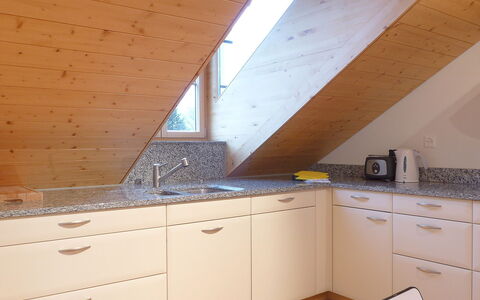 Mittaghorn Apt.8: Eigendom, Kamer, Cabinetry, Meubilair, Architectuur, Huis, Interieur Ontwerp, Keuken, Gebouw, Plafond