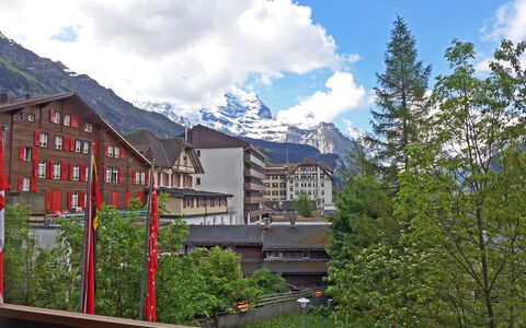Residence Apt. 15: Lucht, Berg, Eigendom, Bergachtig Landvormen, Bergketen,  Dorf\, Dag, Wildernis, Huis, Boom