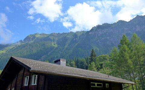 Zur Linde Apt.w: Bergachtig Landvormen, Berg, Hoogland, Bergketen, Lucht, Heuvel Station, Natuurlijk Landschap, Alpen, Wildernis, Huis