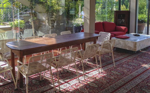 Villa Quattro Mori: Meubilair, Flooring, Hout, Interieur Ontwerp, Verdieping, Tafel, Stoel, Kamer, Woonkamer, Koffietafel