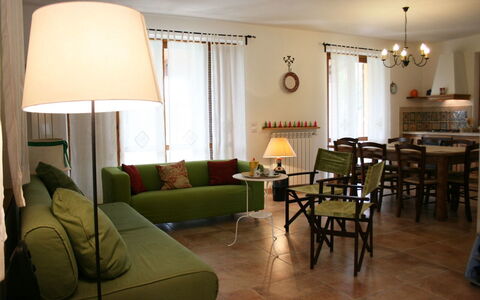 Casa Clementina: Kamer, Eigendom, Meubilair, Interieur Ontwerp, Woonkamer, Gebouw, Verdieping, Huis, Tafel, Suite