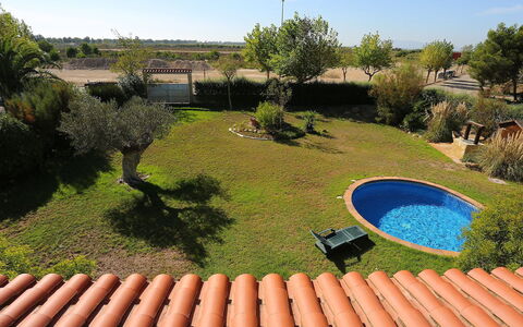 Jardi: Eigendom, Natuurlijk Landschap, Gras, Tuin, Plantkunde, Boom, Werf, Backyard, Landschap, Onroerend Goed