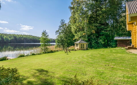 Ahvenranta: Boom, Bank, Huis, Verblijf, Meer, Vijver, Woud, Blokhut