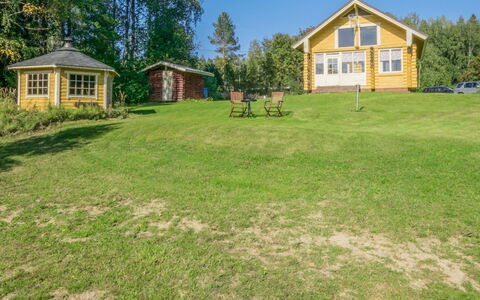 Ahvenranta: Boom, Bank, Huis, Verblijf, Meer, Vijver, Woud, Blokhut