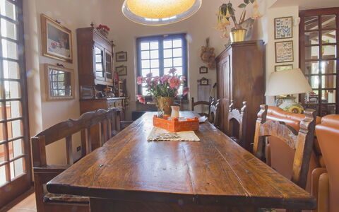 Villa Poggiobello: Kamer, Eetkamer, Meubilair, Gebouw, Eigendom, Tafel, Keuken En Eettafel, Interieur Ontwerp, Plafond, Onroerend Goed