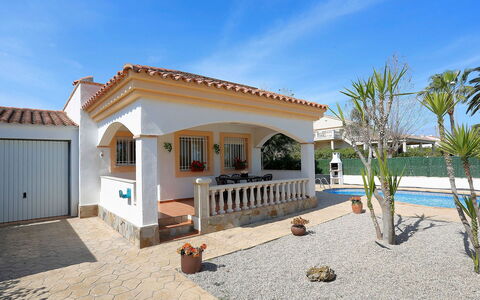 Vicky: Eigendom, Huis, Huis, Gebouw, Onroerend Goed, Landgoed, Architectuur, Villa, Vakantie, Lucht