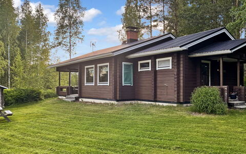 Aurinkoranta: Hout, Huis, Huis, Verblijf, Siding, Dak, Land Lot, Veranda, Garden Gebouwen, Boerderij