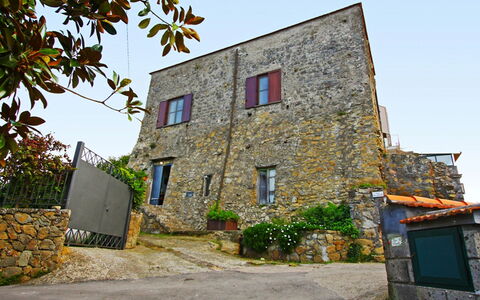 'O Pignatiello: Fabriek, Lucht, Gebouw, Venster, Verblijf, Huis, Weg Oppervlak, Woongebied, Facade